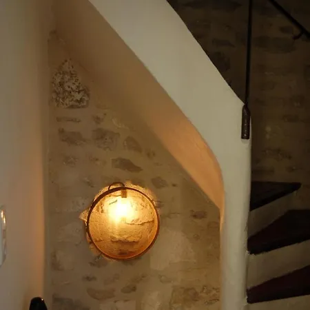 Rev'arles Maison De Charmes Aux Arenes Сasa de vacaciones *
